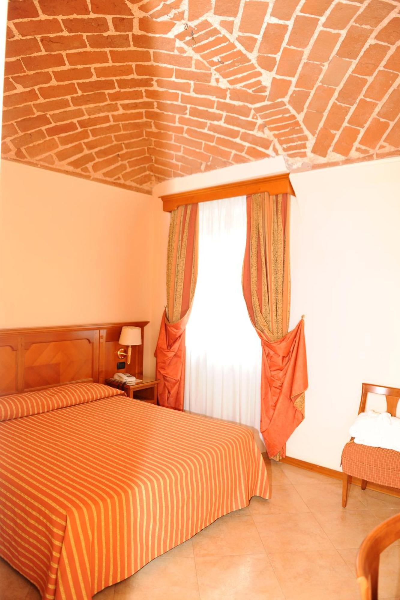 אקווי טרמה Hotel Acqui & Centro Benessere חדר תמונה