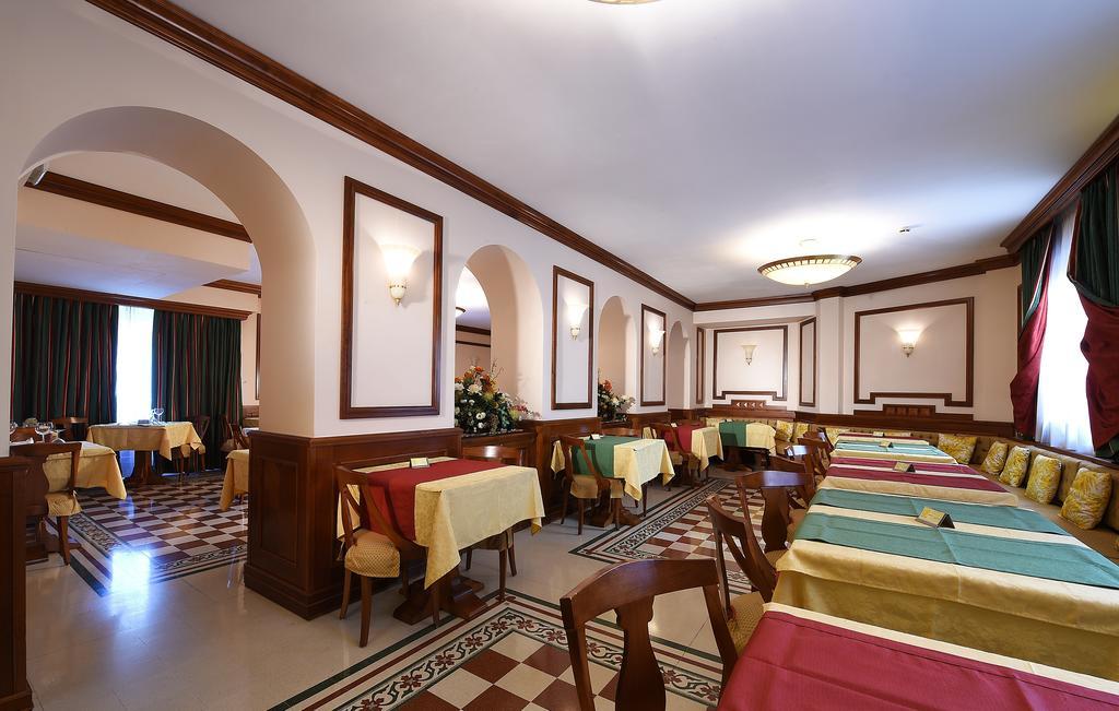 אקווי טרמה Hotel Acqui & Centro Benessere מראה חיצוני תמונה